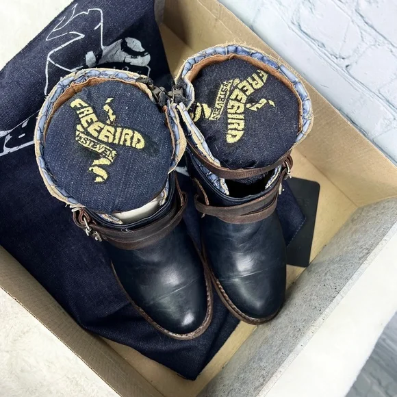 🚫SOLD! NIB/NWT($295)🤩 |•FREEBIRD🦅BY STEVEN•| CRUE Navy Multi Strappy Wrap Boo - Picture 8 of 16